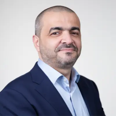 عادل راوتي، استراتيجي محتوى